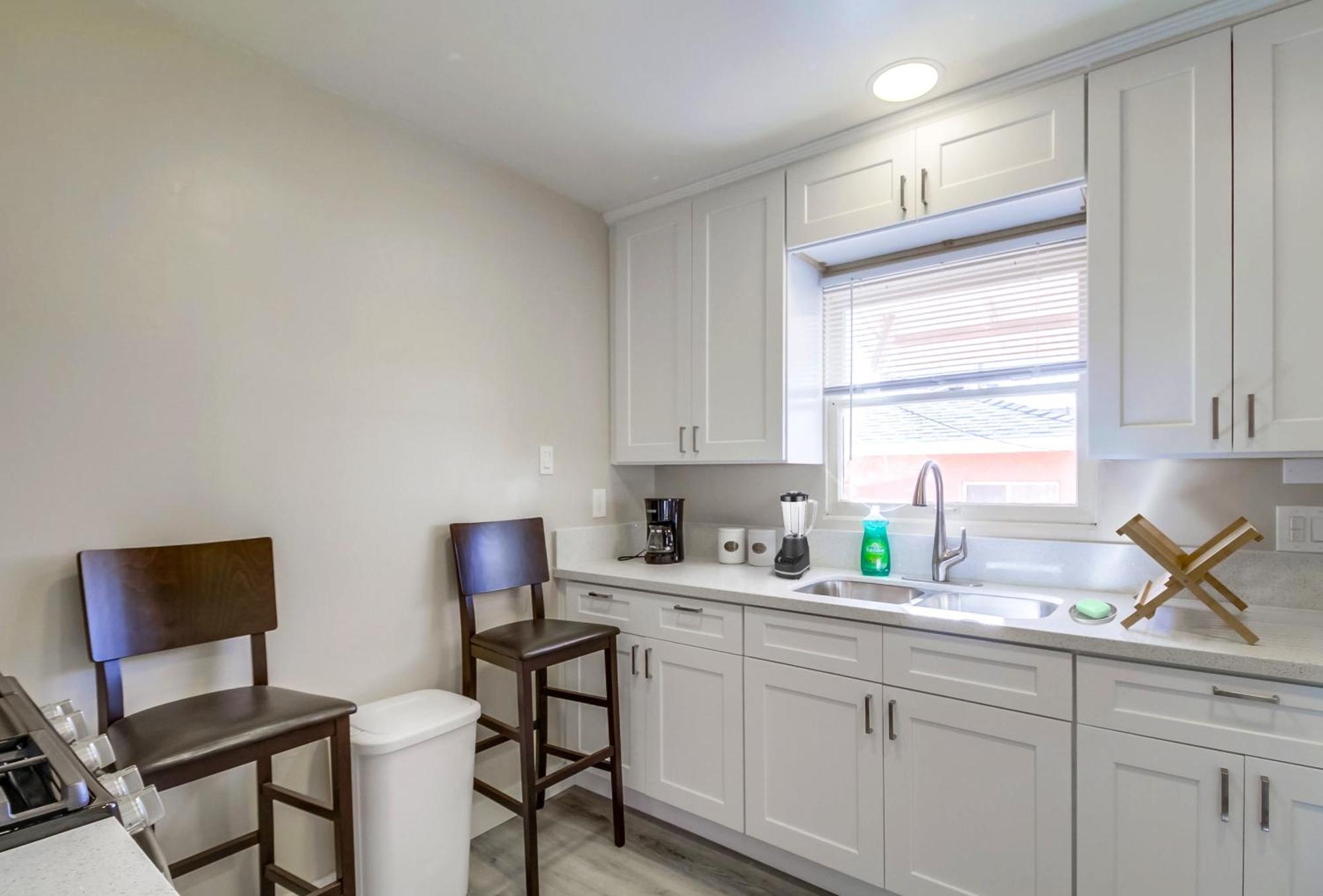 Entire Lovely 3-Bedroom Home W Yard, Parking Chula Vista Buitenkant foto
