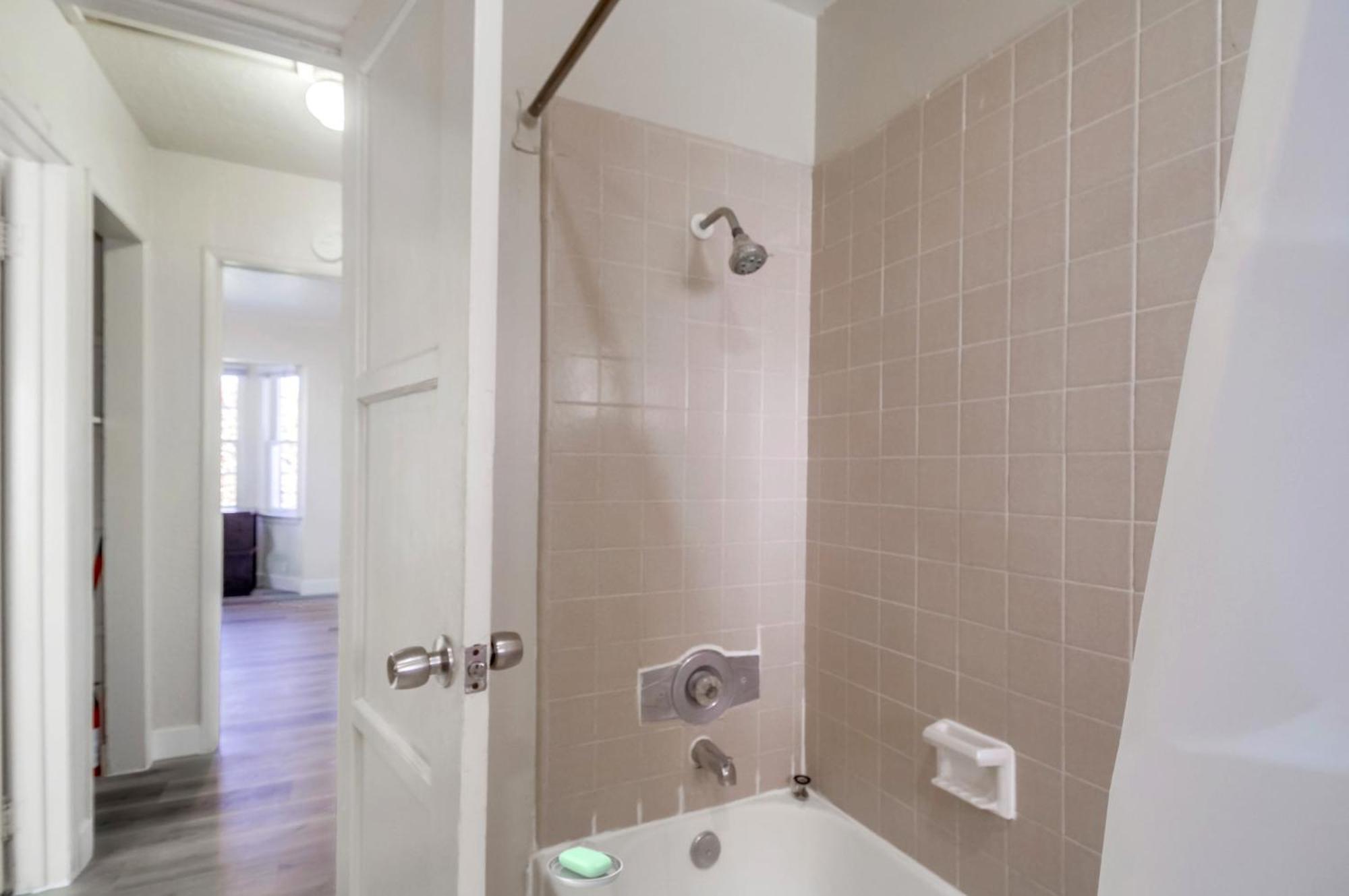 Entire Lovely 3-Bedroom Home W Yard, Parking Chula Vista Buitenkant foto