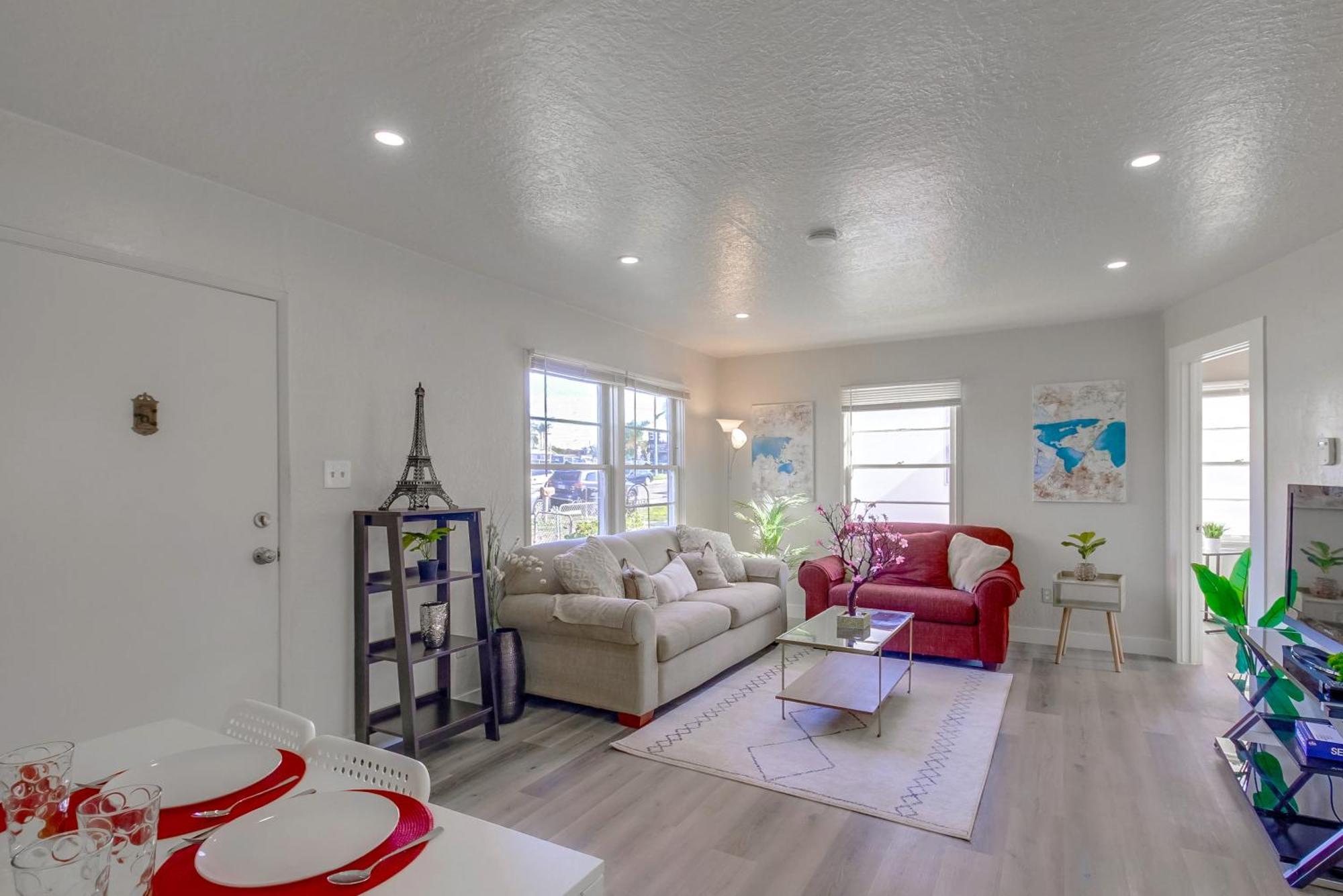Entire Lovely 3-Bedroom Home W Yard, Parking Chula Vista Buitenkant foto